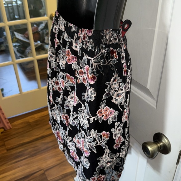 American Eagle Black With Velvet Floral Mini Skirt Sassy Sexy Boho Size XXL - Picture 5 of 10